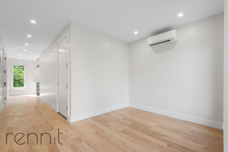 331 Bedford Ave, Apt 3 Image 2