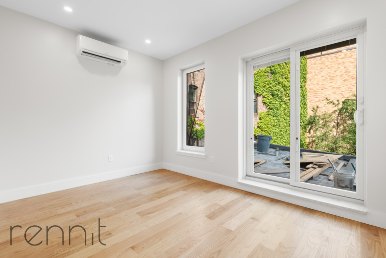 331 Bedford Ave, Apt 3 Image 3