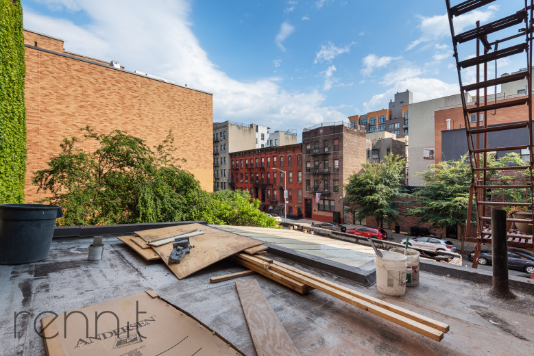 331 Bedford Ave, Apt 3 Image 4