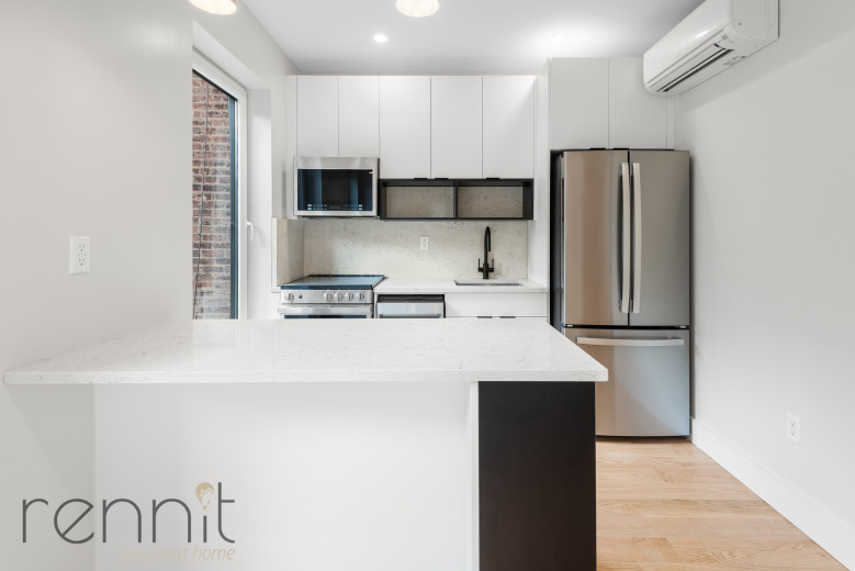331 Bedford Ave, Apt 3 Image 5