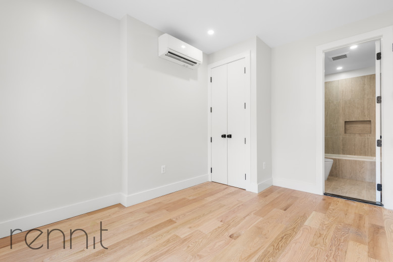 331 Bedford Ave, Apt 3 Image 7
