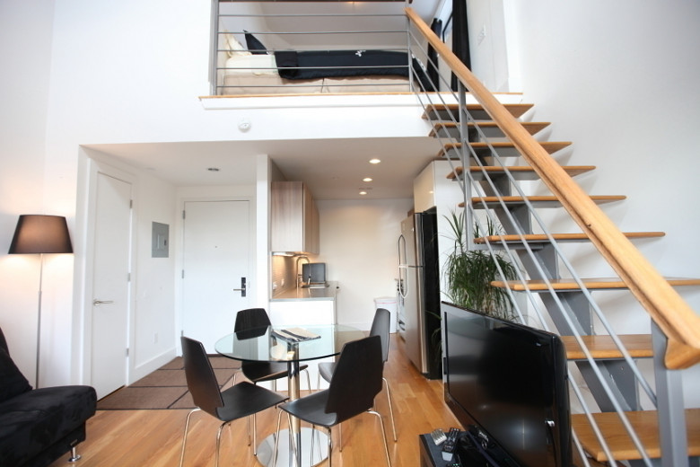 616 Willoughby Ave, Apt 6D Image 2