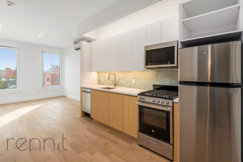 58 Vanderbilt Ave, Apt 5J Image 1