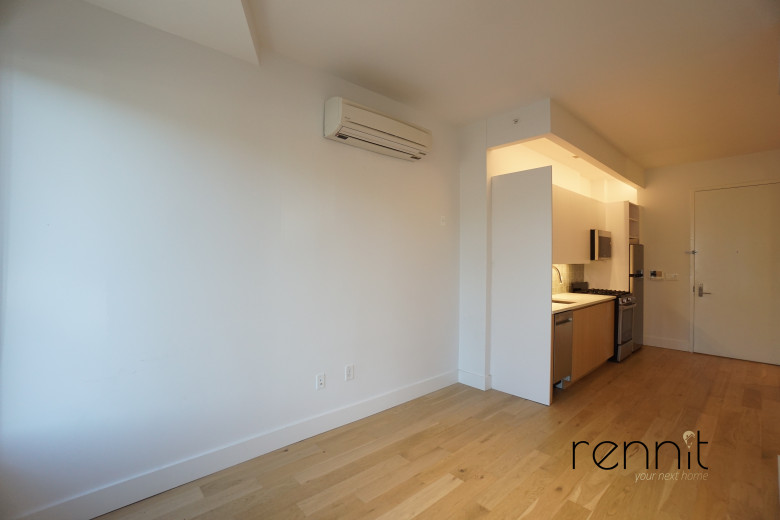 58 Vanderbilt Ave, Apt 5J Image 2