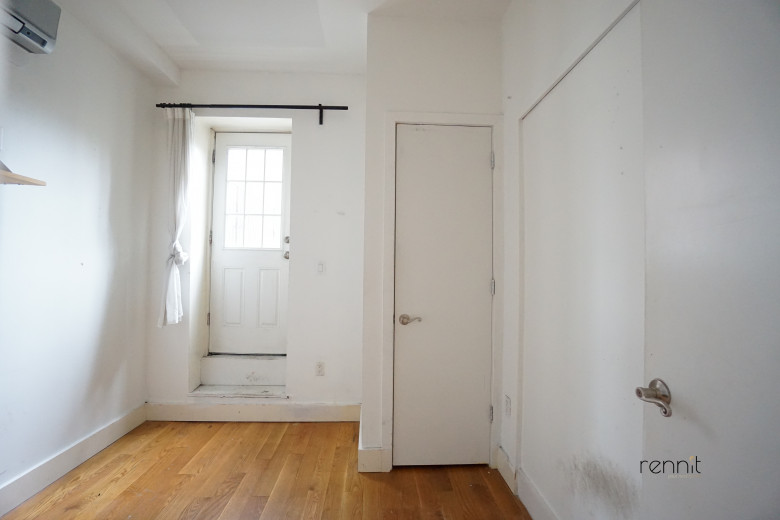 453 Franklin Ave, Apt 2B Image 11