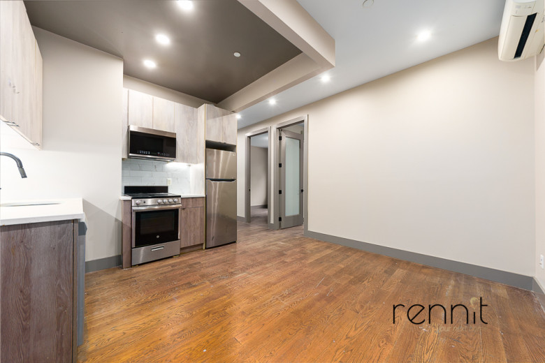 209 Troy Ave, Apt 1B Image 2
