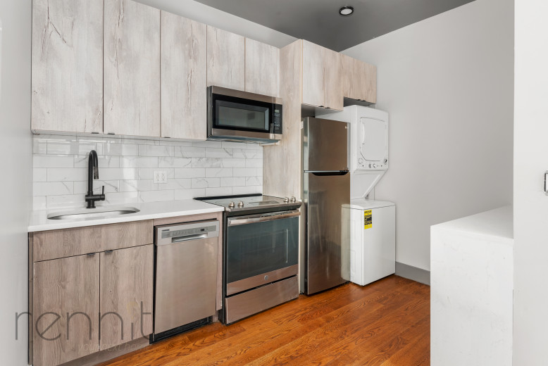 213 Troy Ave, Apt 4A Image 2