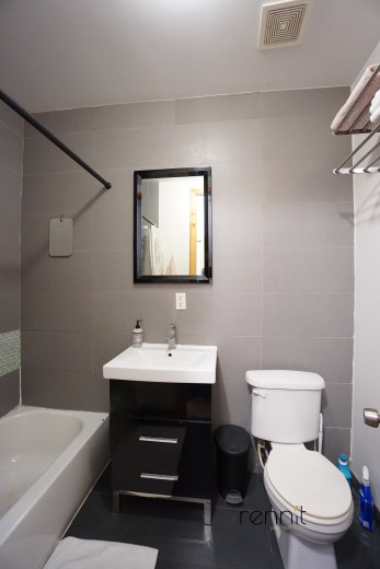 420 Melrose St, Apt 2R Image 10