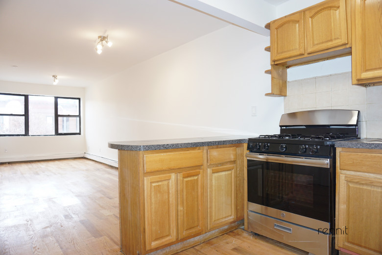 185 Pulaski St, Apt 2 Image 1