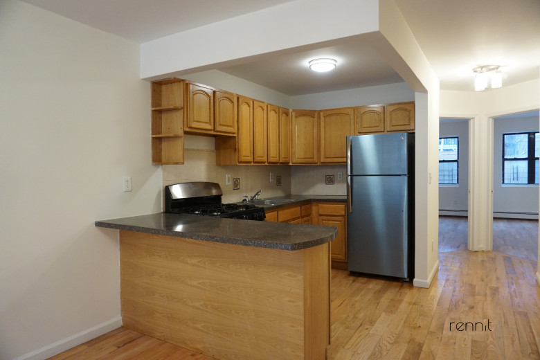 185 Pulaski St, Apt 2 Image 4