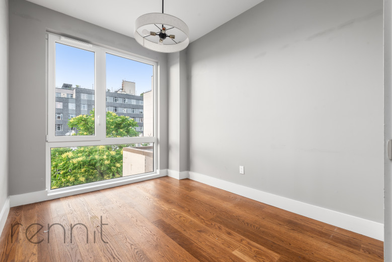 853 Lexington Ave, Apt 3D Image 6
