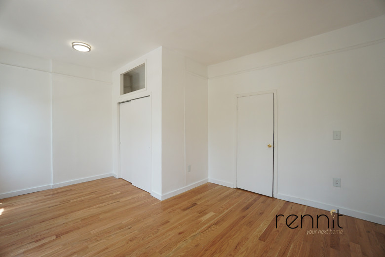 327 43rd St, Apt 8 Image 3