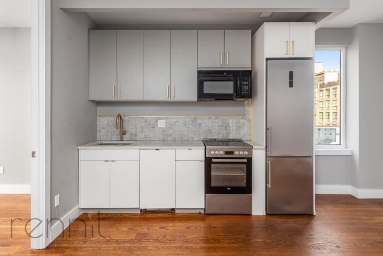 853 Lexington Ave, Apt 4D Image 11