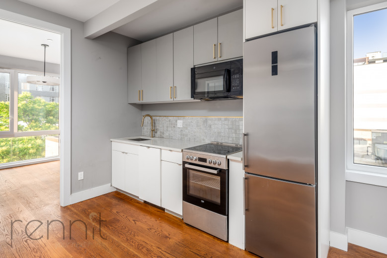 853 Lexington Ave, Apt 4D Image 5
