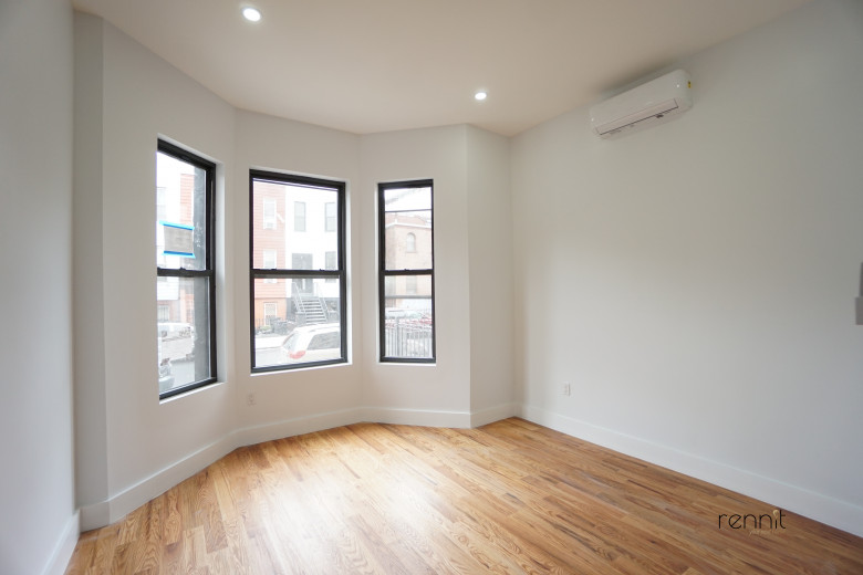 40 Cornelia St, Apt 1 Image 10
