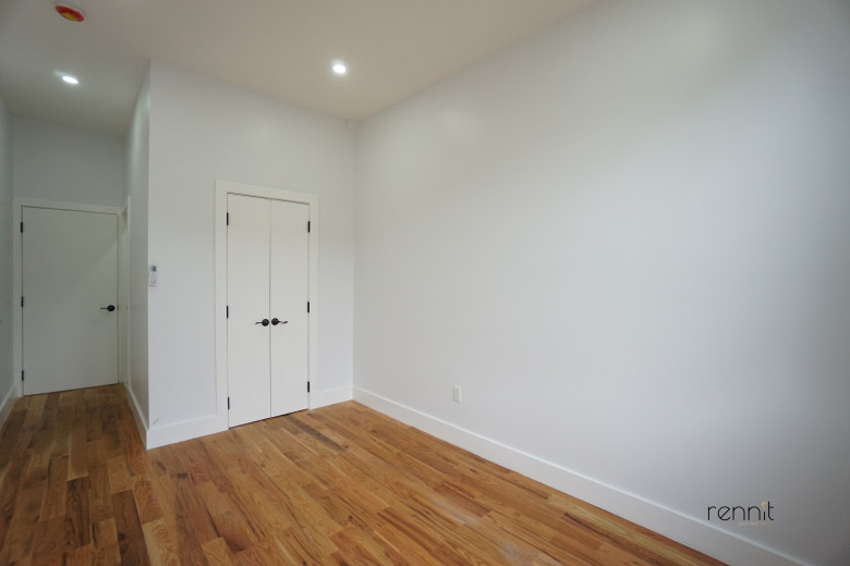 40 Cornelia St, Apt 1 Image 11