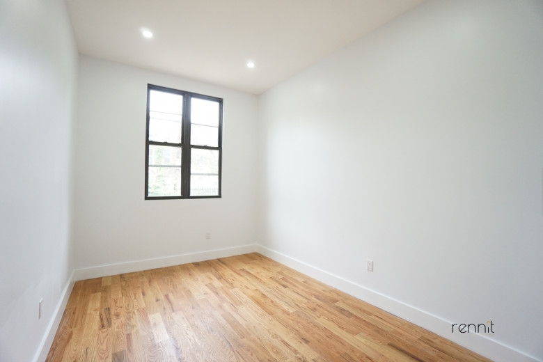 40 Cornelia St, Apt 1 Image 12