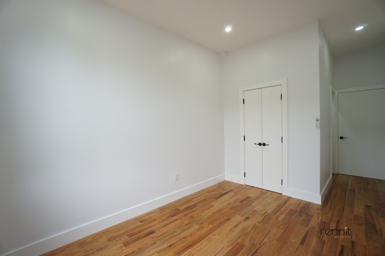 40 Cornelia St, Apt 1 Image 15
