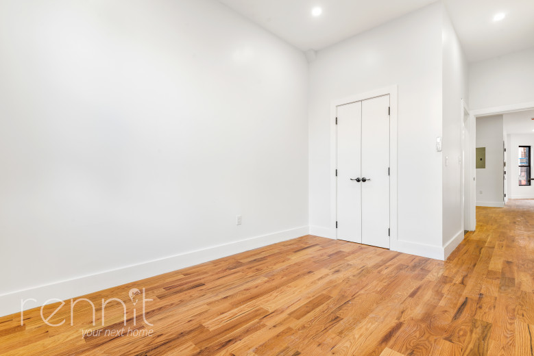 40 Cornelia St, Apt 1 Image 17