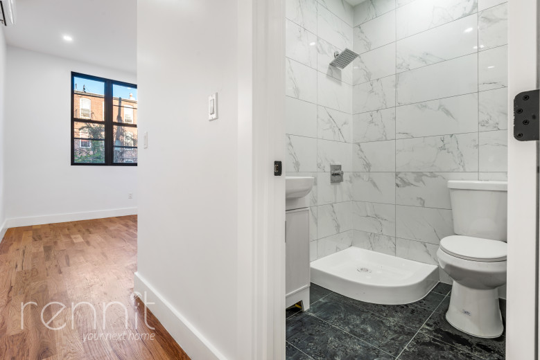 40 Cornelia St, Apt 1 Image 18