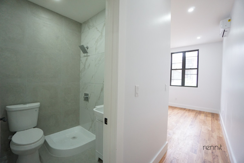 40 Cornelia St, Apt 1 Image 8