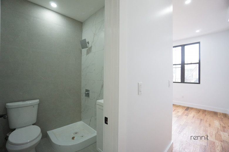 40 Cornelia St, Apt 2 Image 15