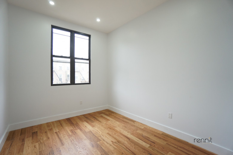 40 Cornelia St, Apt 2 Image 17