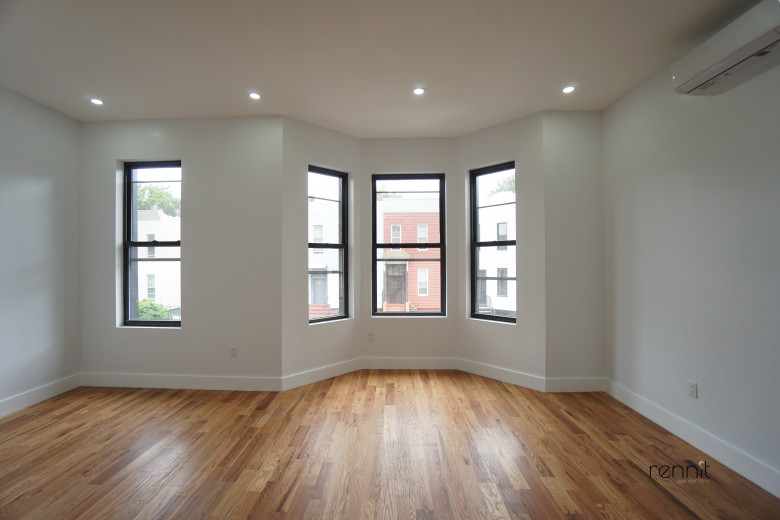 40 Cornelia St, Apt 2 Image 3