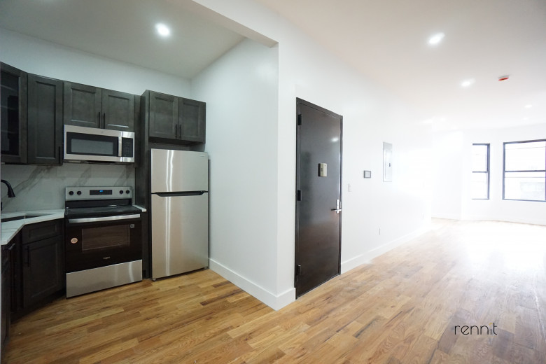 40 Cornelia St, Apt 2 Image 4
