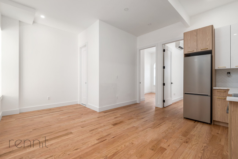 808 Putnam Ave, Apt 4F Image 2