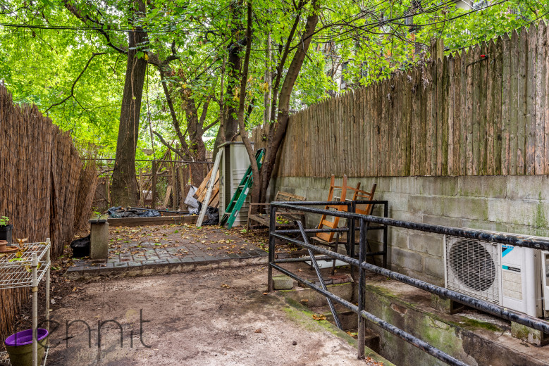309 Tompkins Ave, Apt 1C Image 1