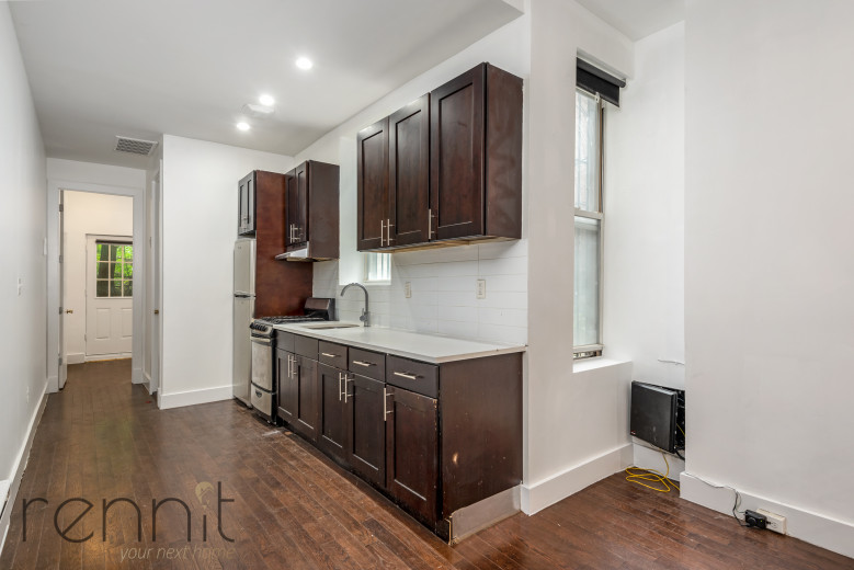 309 Tompkins Ave, Apt 1C Image 2