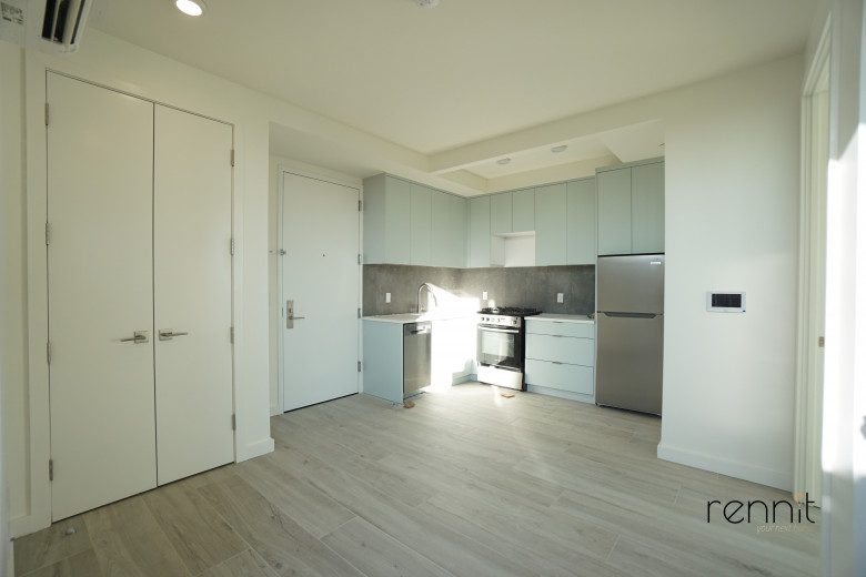 33 Little Nassau St, Apt 811 Image 2