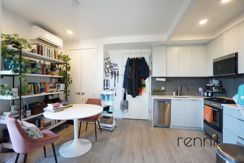 33 Little Nassau St, Apt 811 Image 15