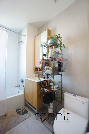 33 Little Nassau St, Apt 811 Image 10