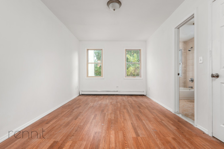 726 Lafayette Ave, Apt 3 Image 5