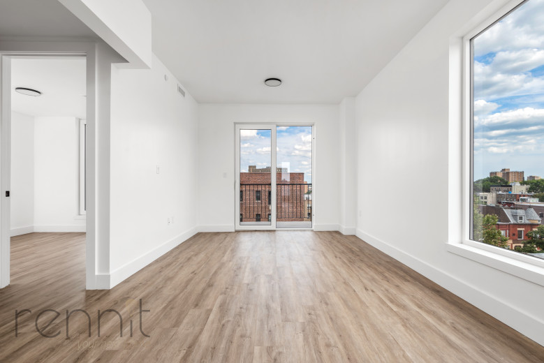 35 Kingston Ave, Apt 701 Image 10