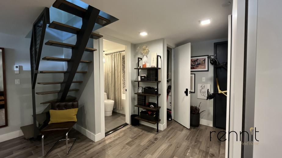 295 Montgomery St, Apt 1F Image 16