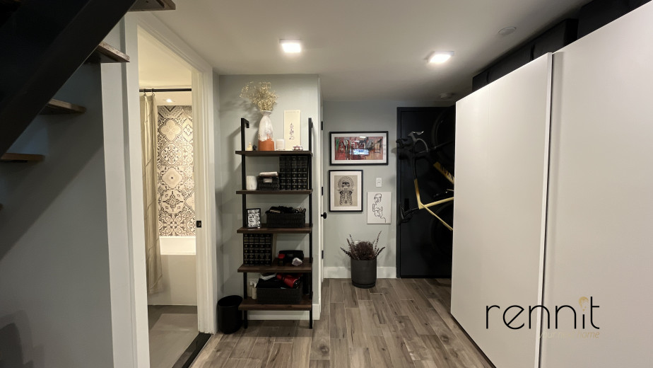 295 Montgomery St, Apt 1F Image 17