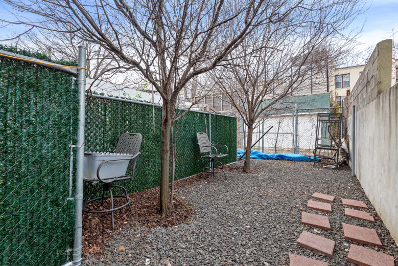 295 Montgomery St, Apt 1F Image 19