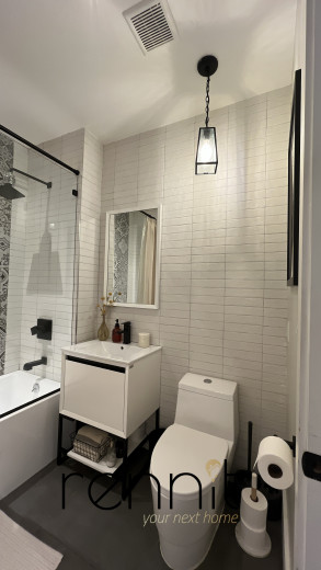 295 Montgomery St, Apt 1F Image 5
