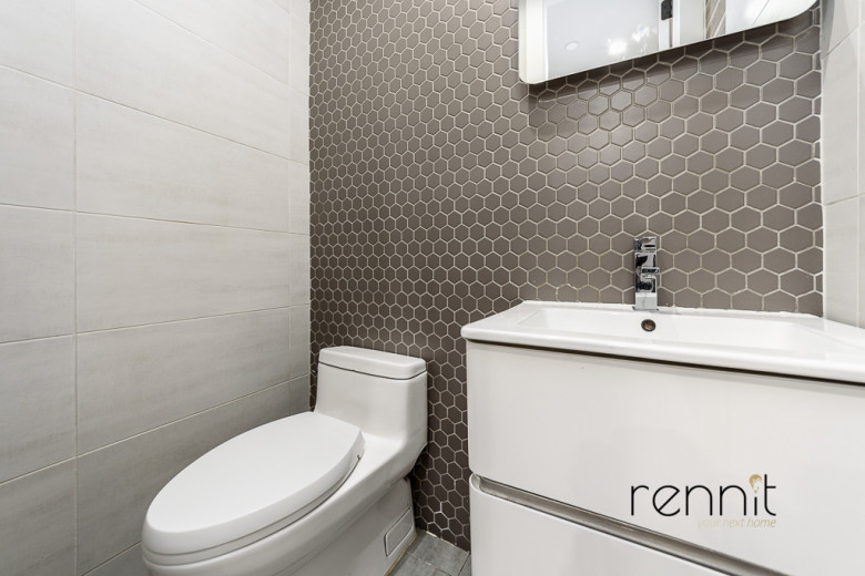 1031 Montgomery St, Apt 3F Image 10