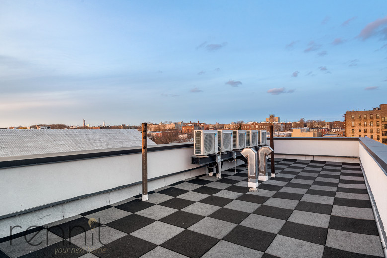 1031 Montgomery St, Apt 3R Image 18