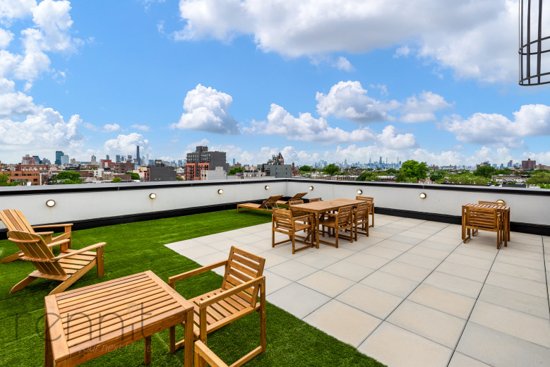 35 Kingston Ave, Apt 504 Image 14