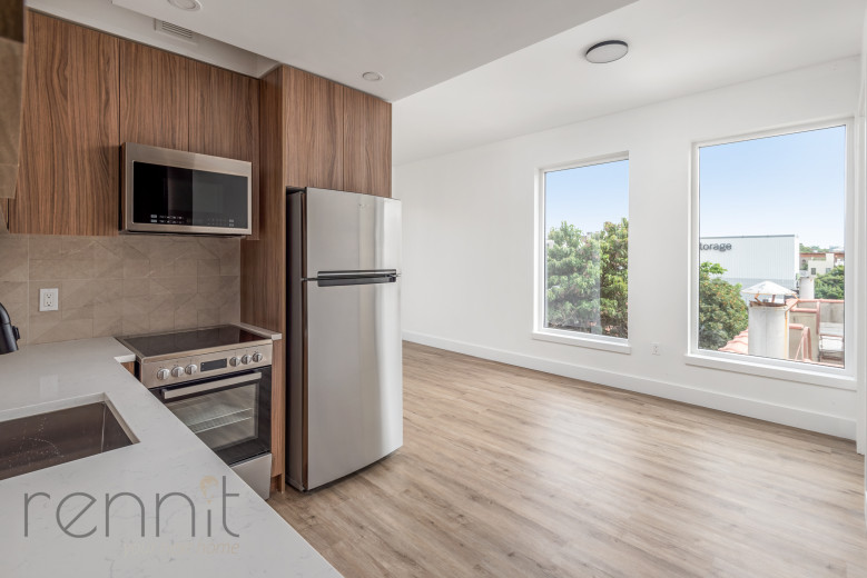 35 Kingston Ave, Apt 504 Image 5