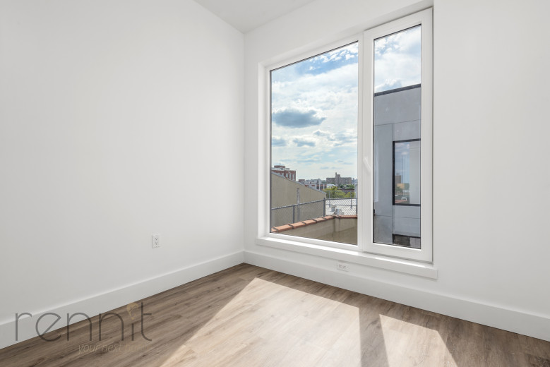 35 Kingston Ave, Apt 504 Image 6
