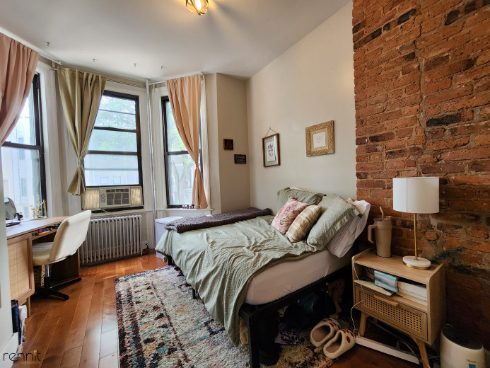 143 Cornelia St, Apt 2 Image 1