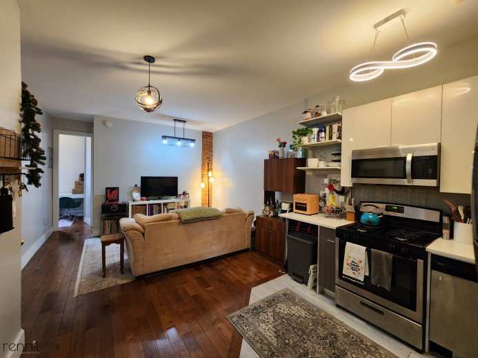 143 Cornelia St, Apt 2 Image 14
