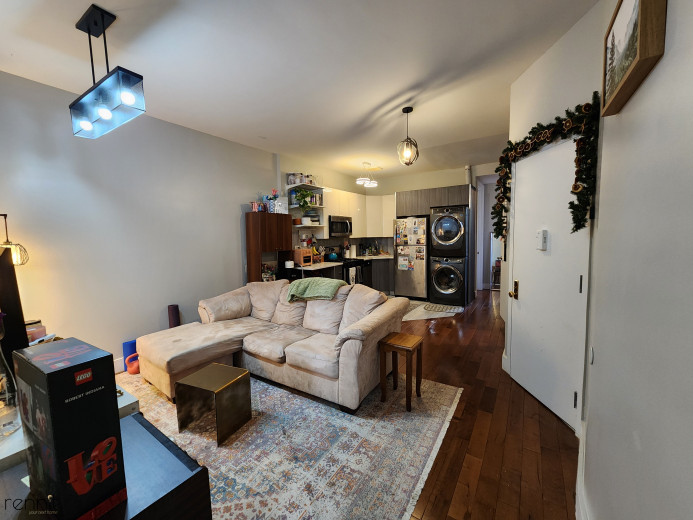 143 Cornelia St, Apt 2 Image 15