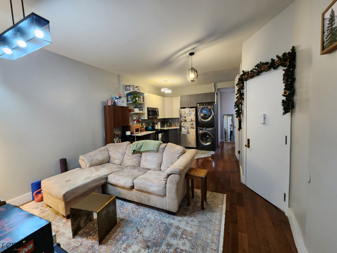 143 Cornelia St, Apt 2 Image 3